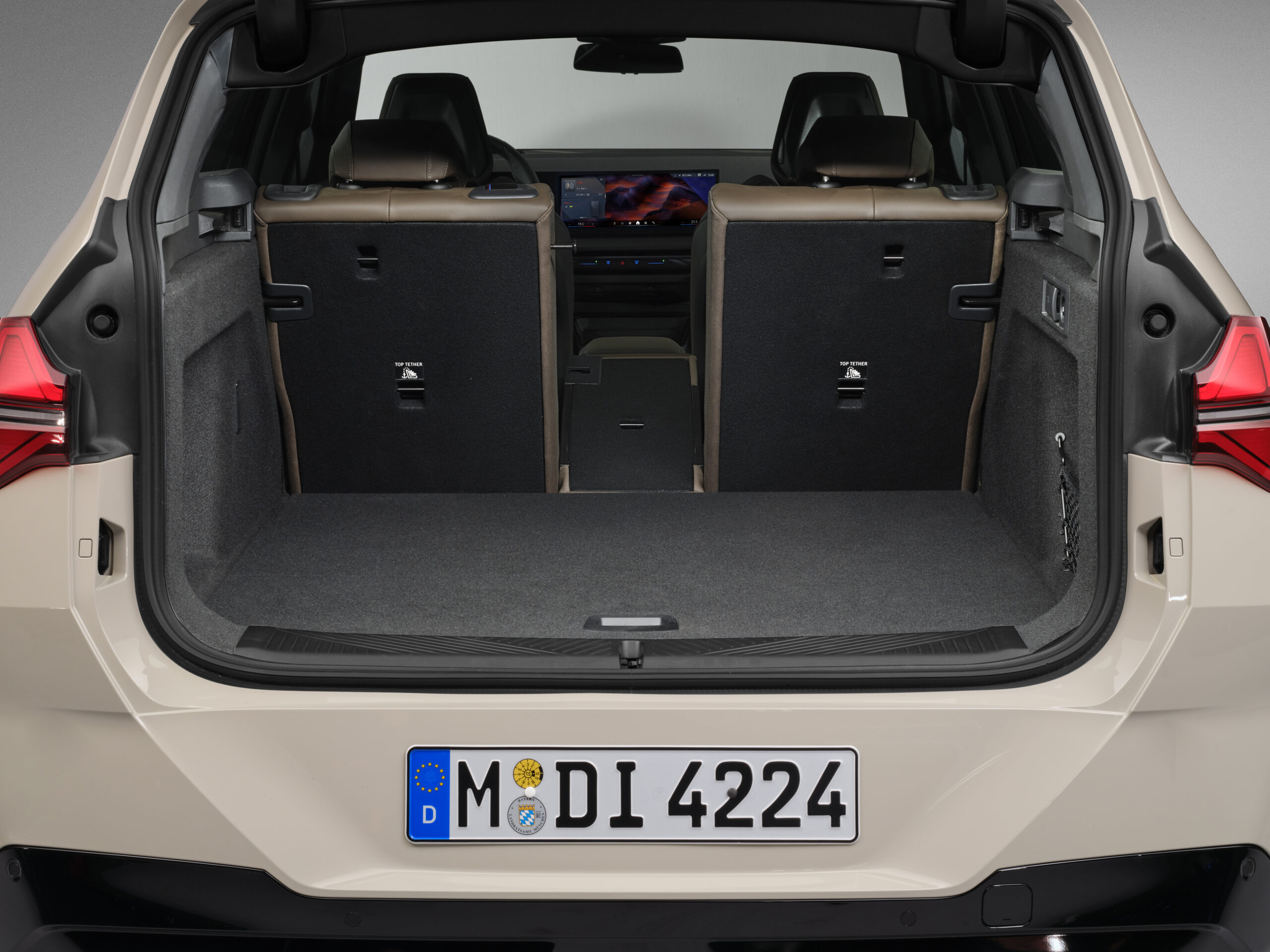 
								BMW X3 M50 xDrive (2025) full									