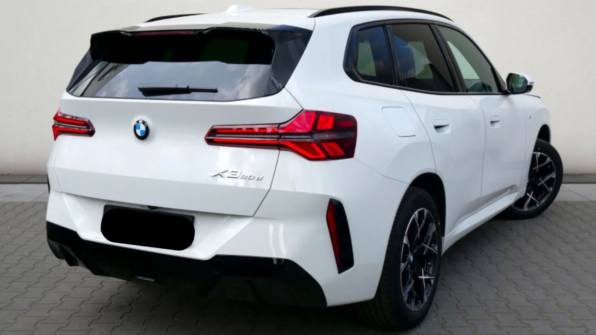
								BMW X3 20d xDrive full									