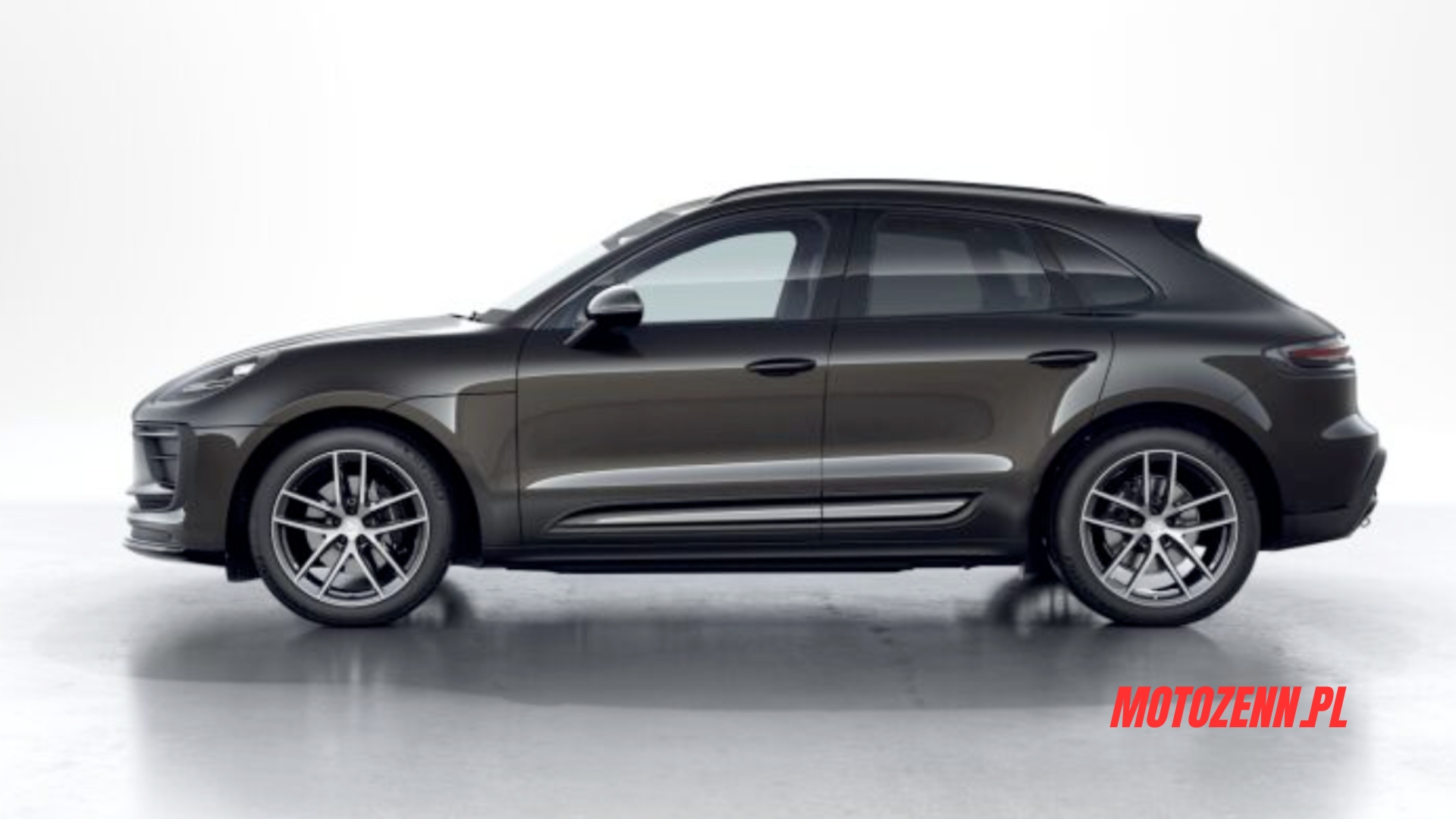 
								Porsche Macan full									