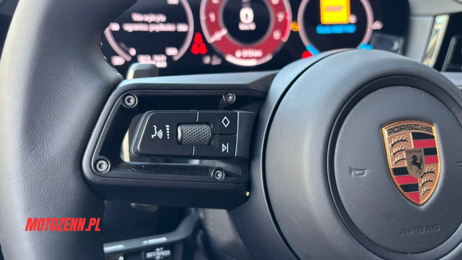 
								PORSCHE CAYENNE GTS V8 biturbo – 500 KM full									